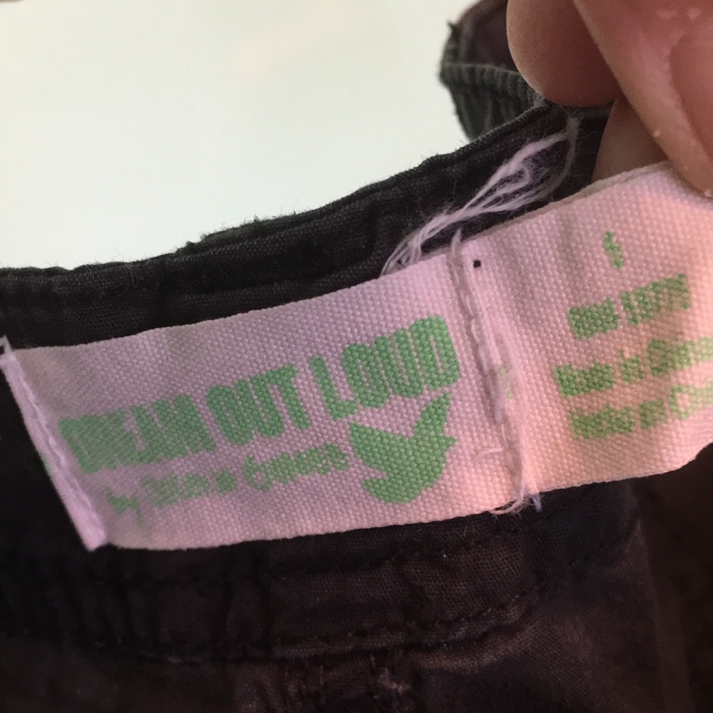 Shorts - Picture 3 of 3